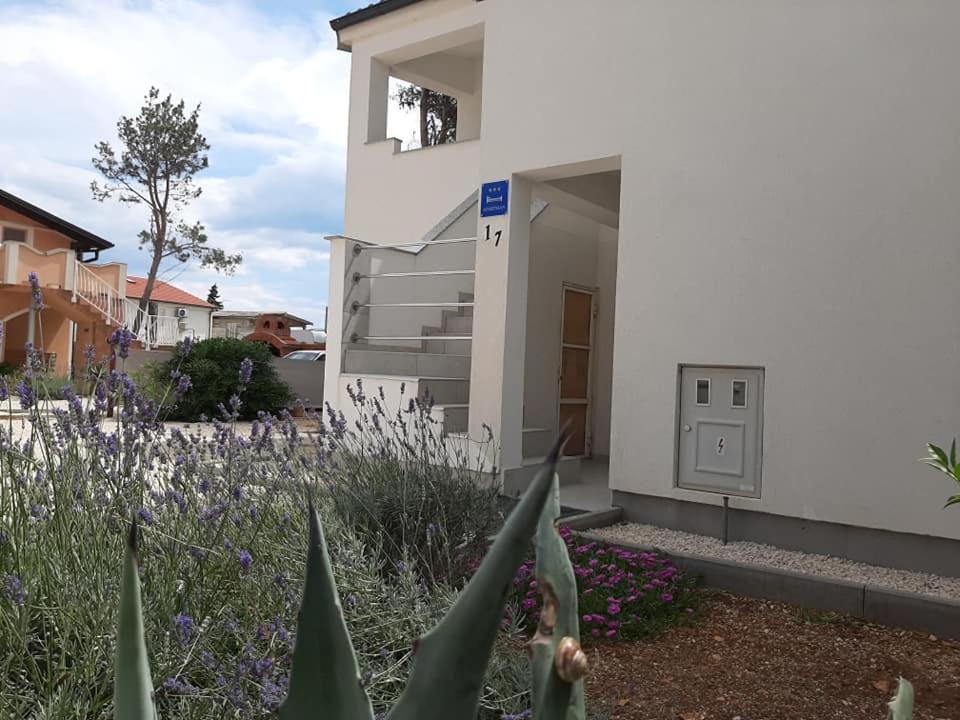 Apartman Bunaric Vir Eksteriør billede