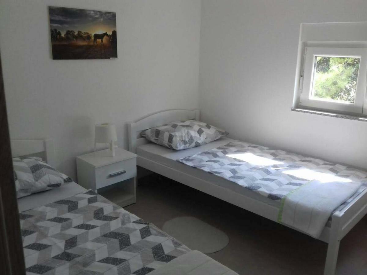 Apartman Bunaric Vir Eksteriør billede